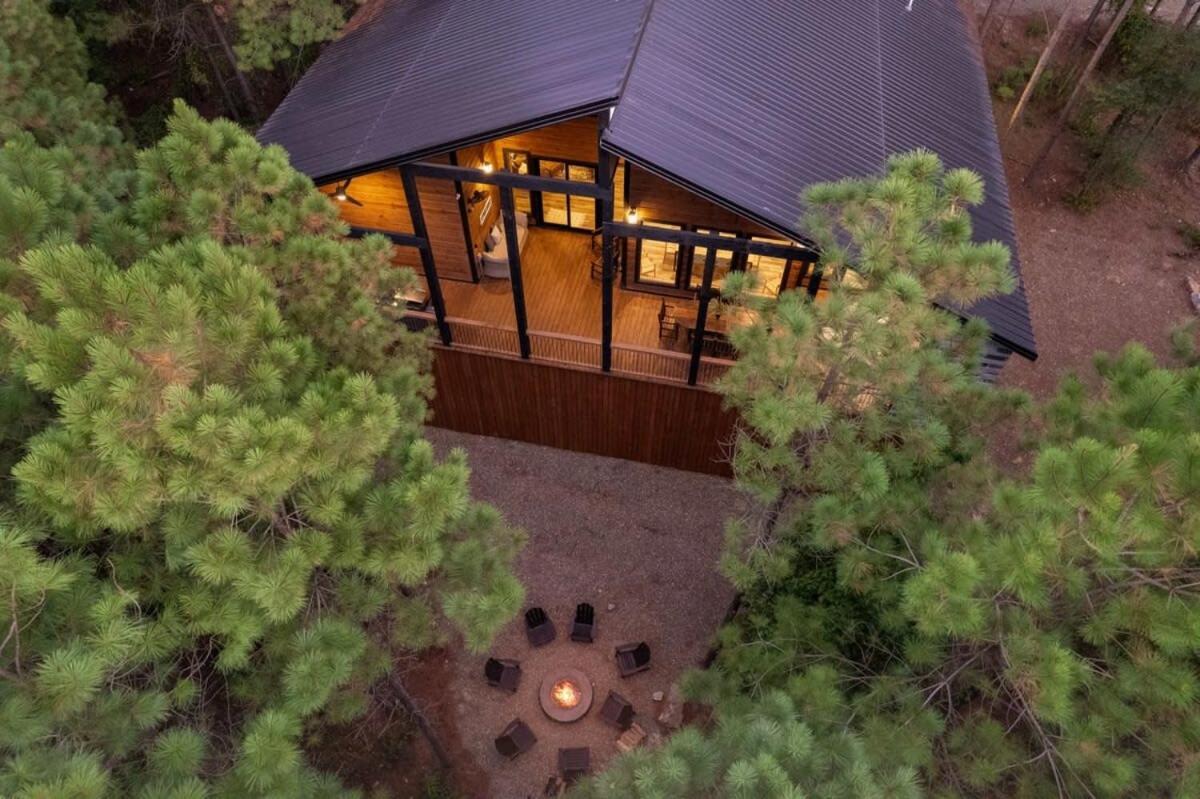 New W Hot Tub + Views Sleeps 12 Hébergement de vacances *