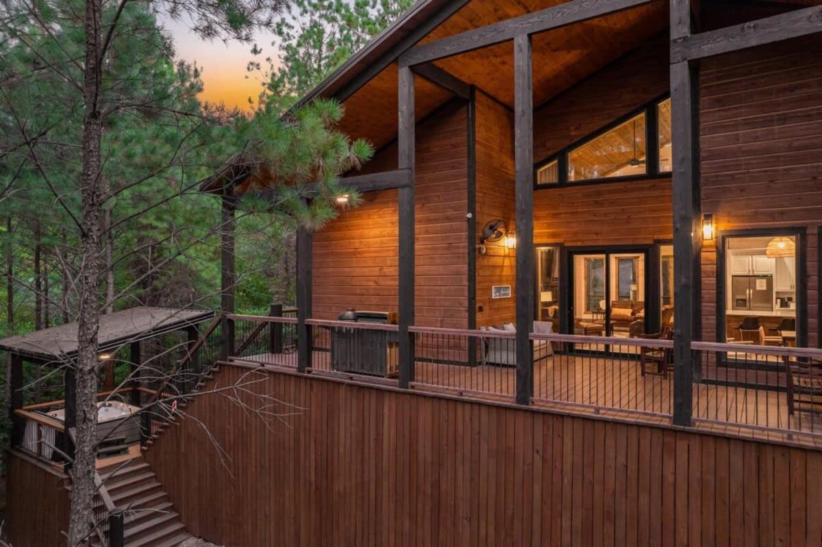 New W Hot Tub + Views Sleeps 12 Hébergement de vacances